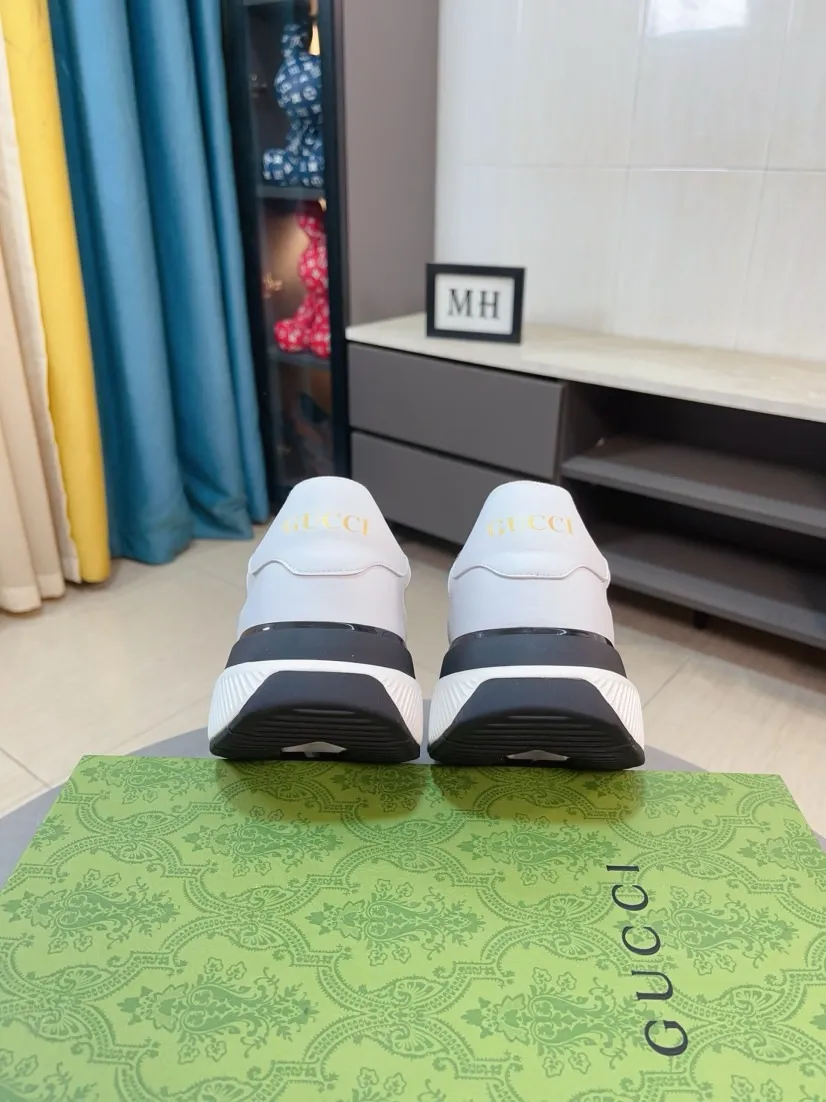 Men's shoes 💰458🌹🌹[GUCCI] Gucci's new lace-up casual men's shoes are on the market first, and the materials and workmanship are superior to all versions on the market. The highest quality shipped first-layer cowhide with imported original perforated materials➕Genuine leather lining, privately molded soft outsole, high foot comfort, imported special materials highlight the brand's unique charm, high-end customization 38-44